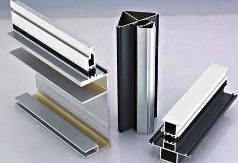 铝材十大品牌厂的家具铝材生产工艺流程介绍